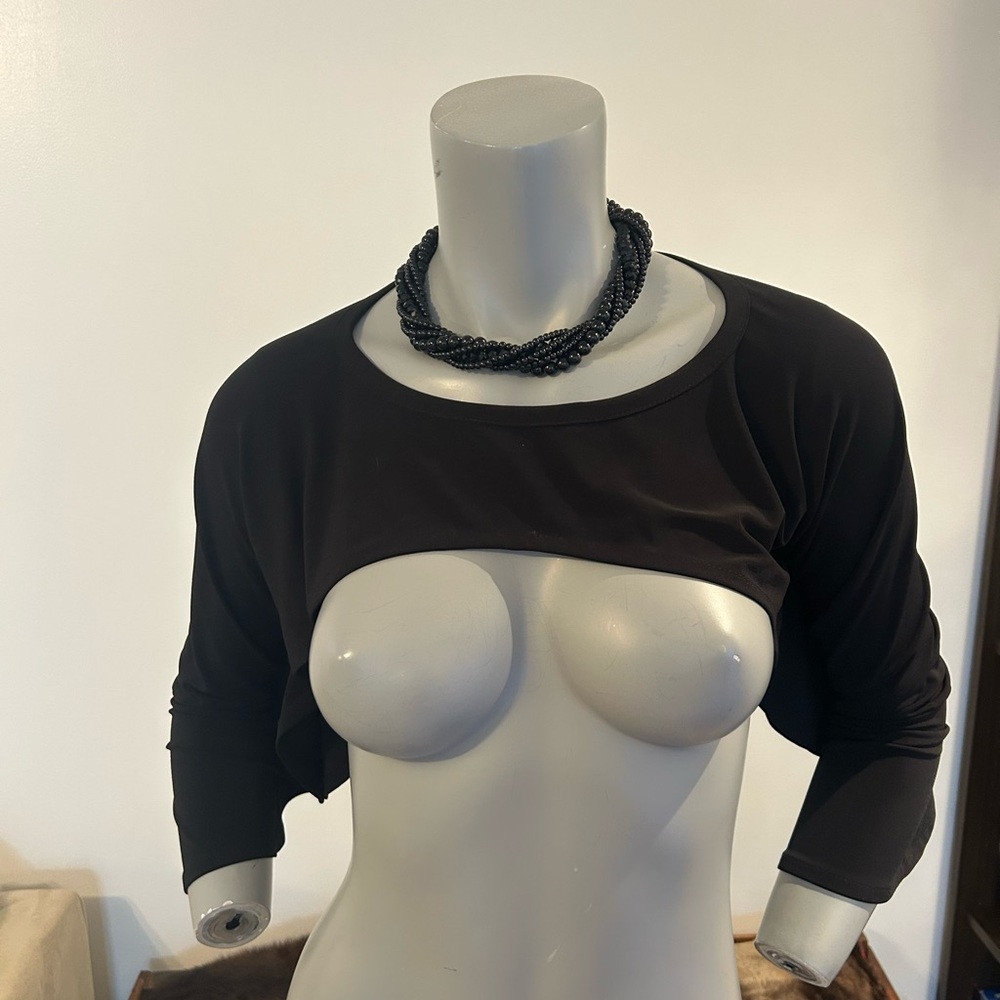 Black Cropped stretchy sportswear top❤️